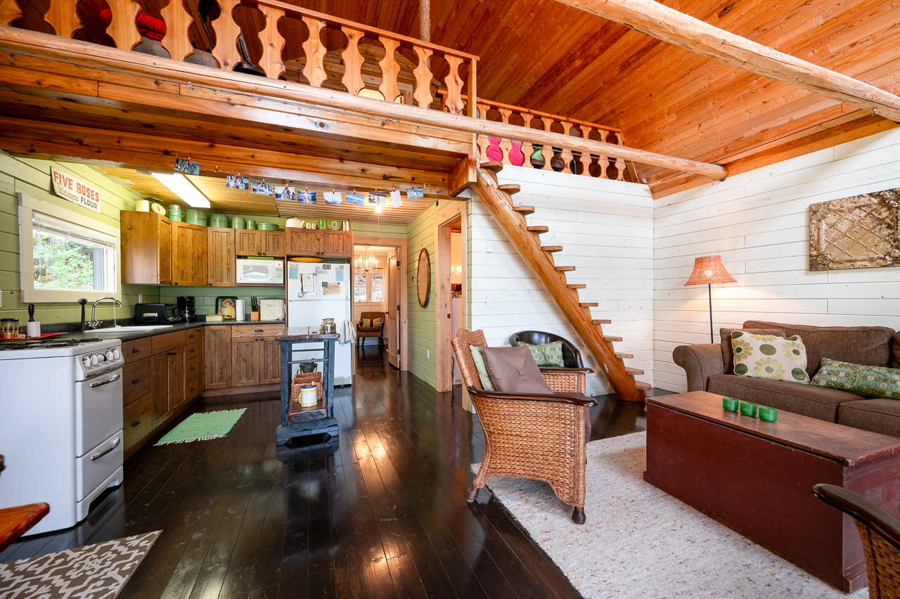 5293 East Barriere Lake FS Road Barriere Waterfront Cottage For Sale